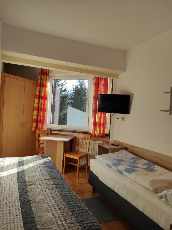 Bed and Breakfast Willa Mona à Szklarska Poreba Chambre photo
