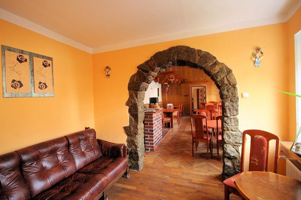 Bed and Breakfast Willa Mona à Szklarska Poreba Extérieur photo
